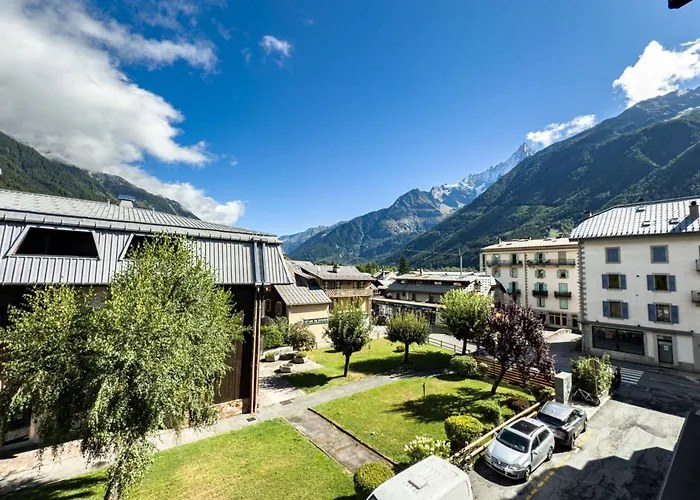 In The Heart Of Close To The Slopes